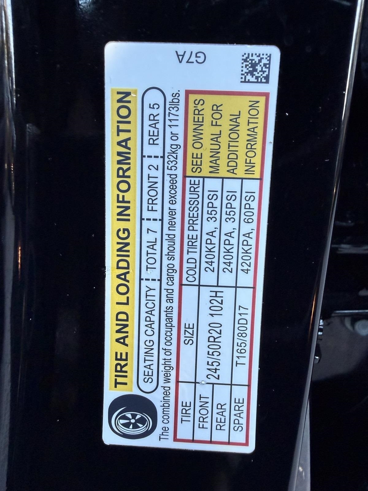 Honda Pilot Touring w/Rear Captain's Chairs 2019