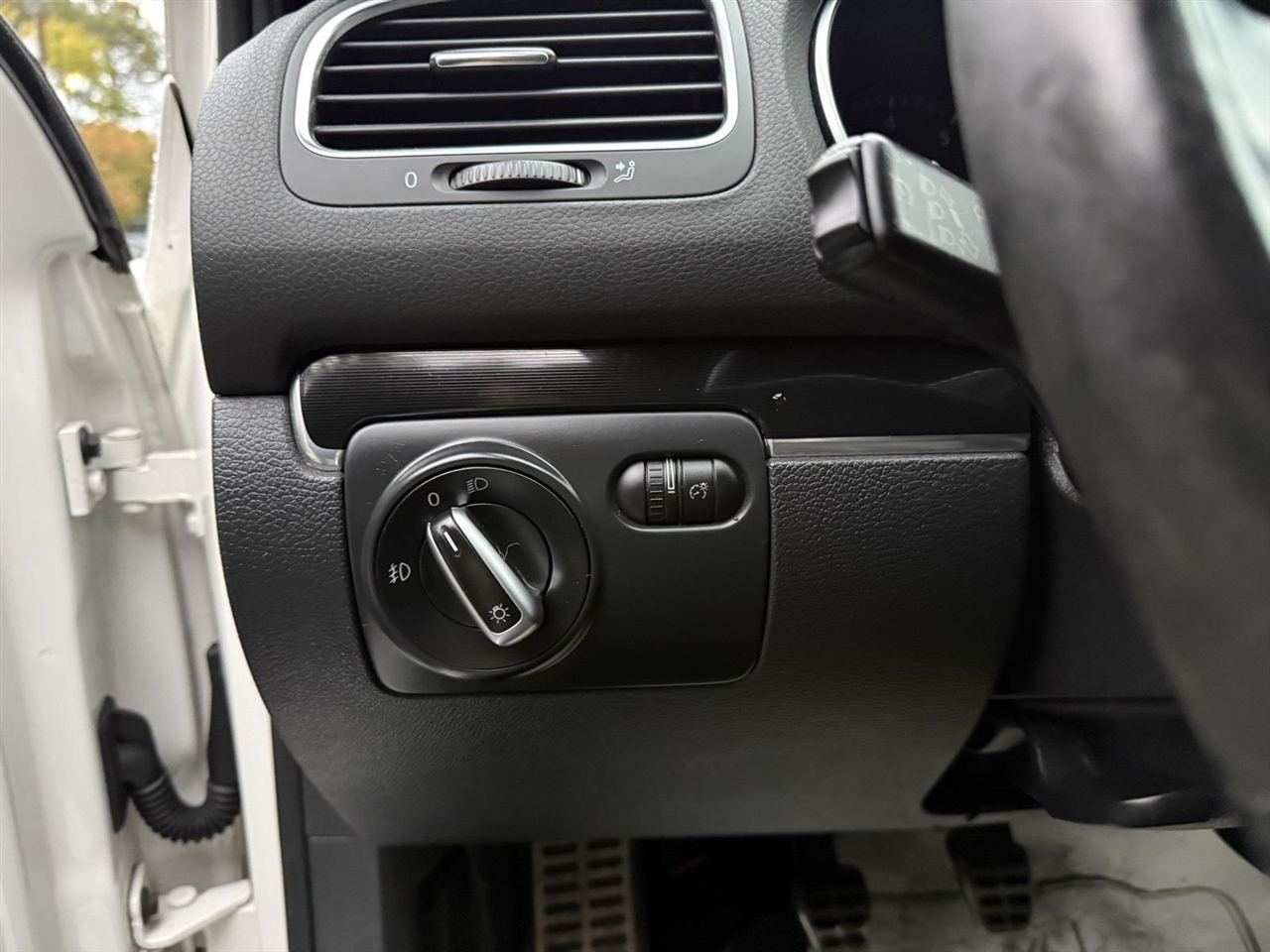 Volkswagen GTI 2.0T Coupe 2011