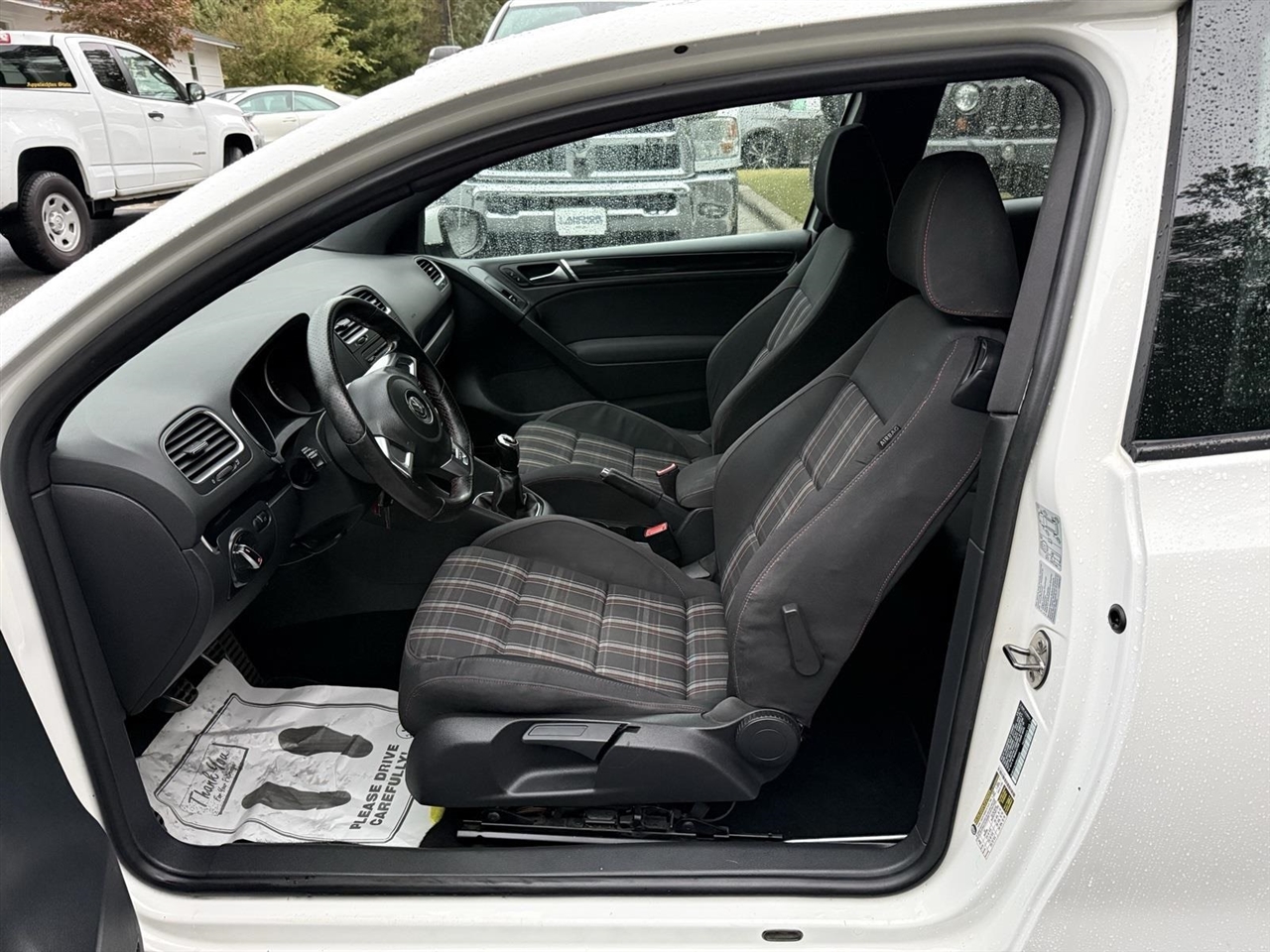 Volkswagen GTI 2.0T Coupe 2011