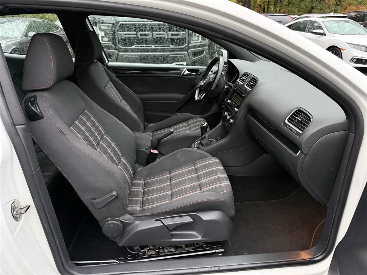 Volkswagen GTI 2.0T Coupe 2011