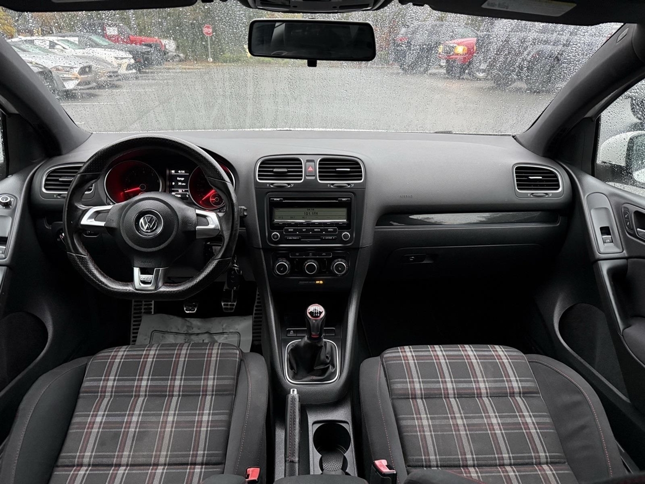 Volkswagen GTI 2.0T Coupe 2011