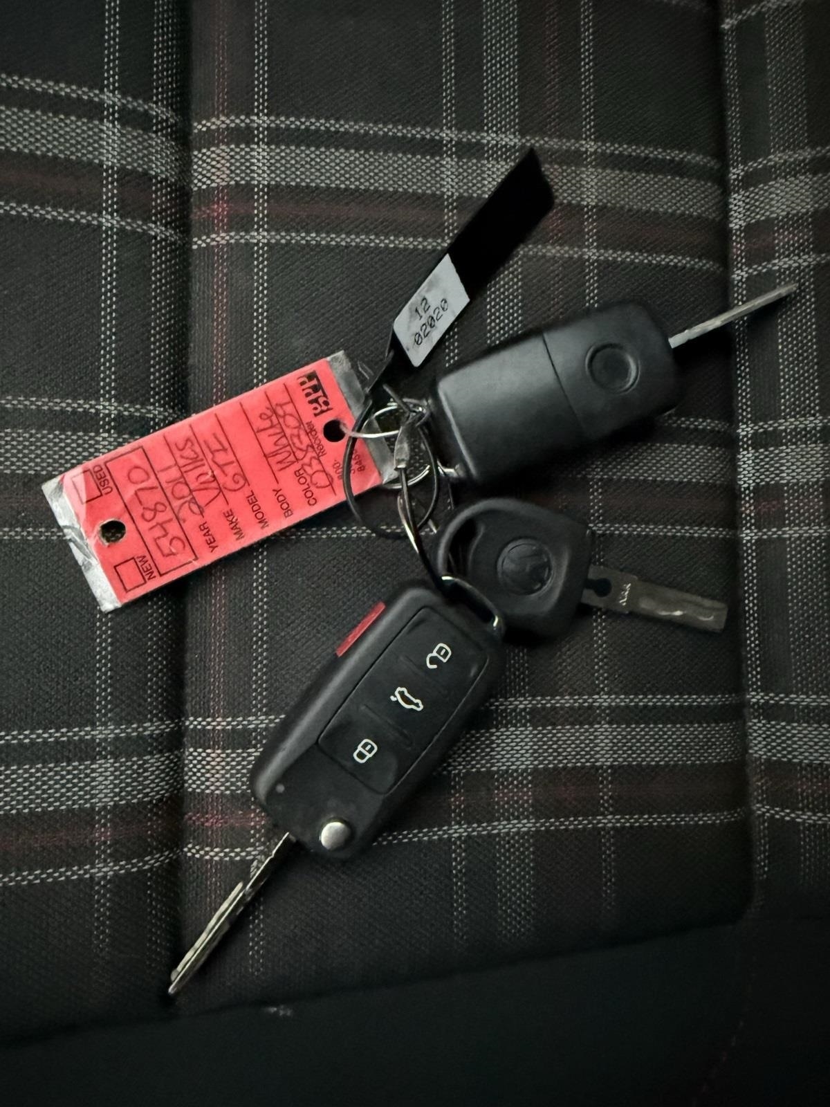 Volkswagen GTI 2.0T Coupe 2011