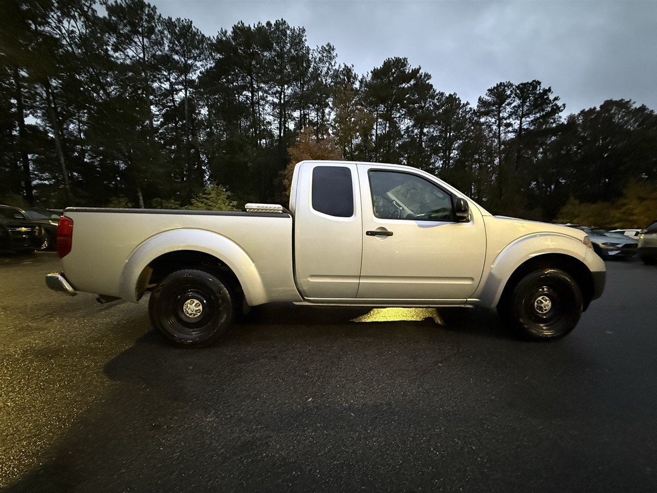 Nissan Frontier S King Cab I4 5MT 2WD 2016