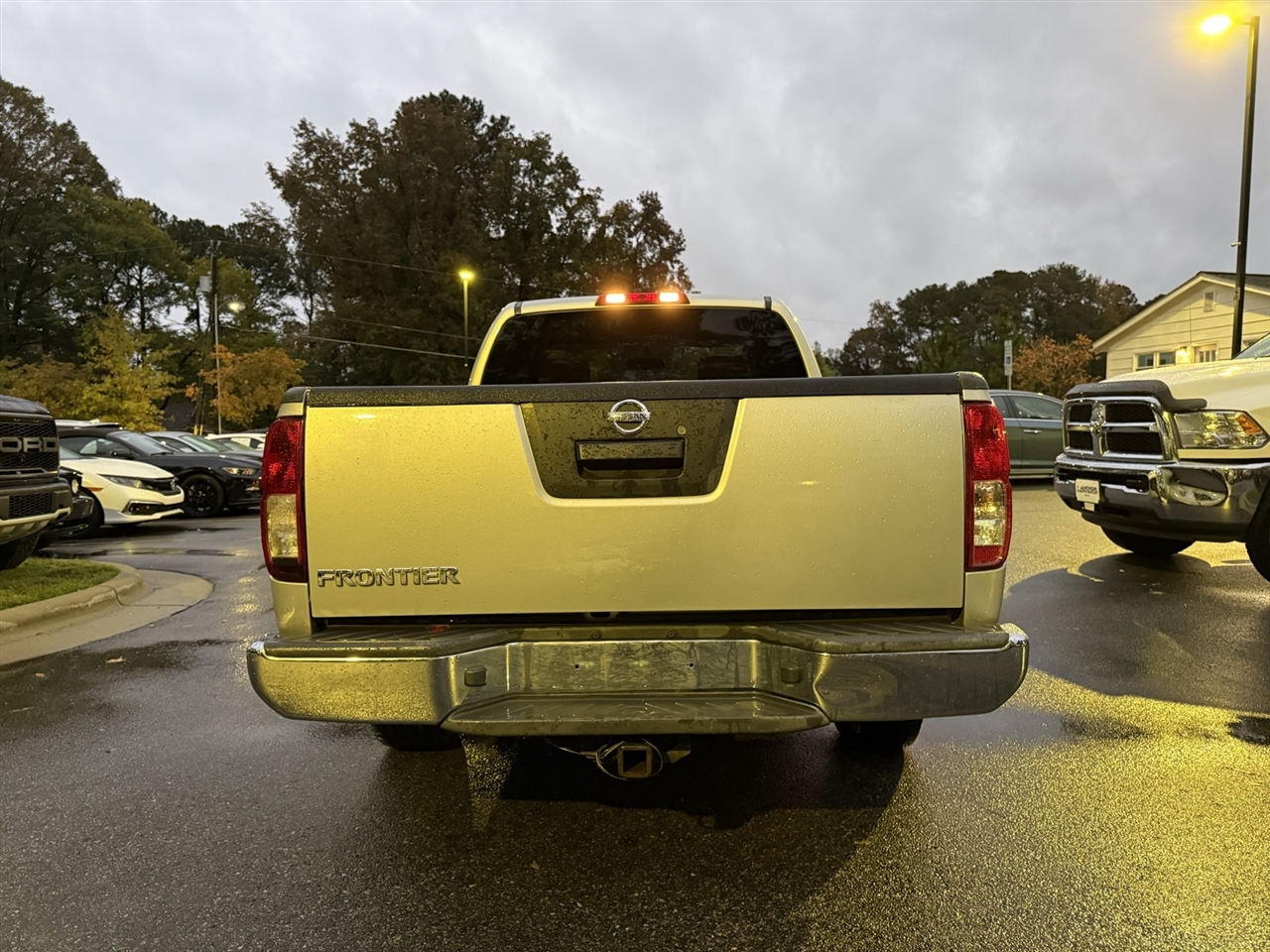 Nissan Frontier S King Cab I4 5MT 2WD 2016