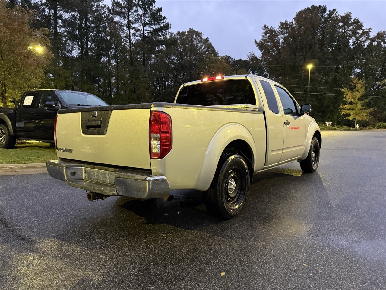 Nissan Frontier S King Cab I4 5MT 2WD 2016