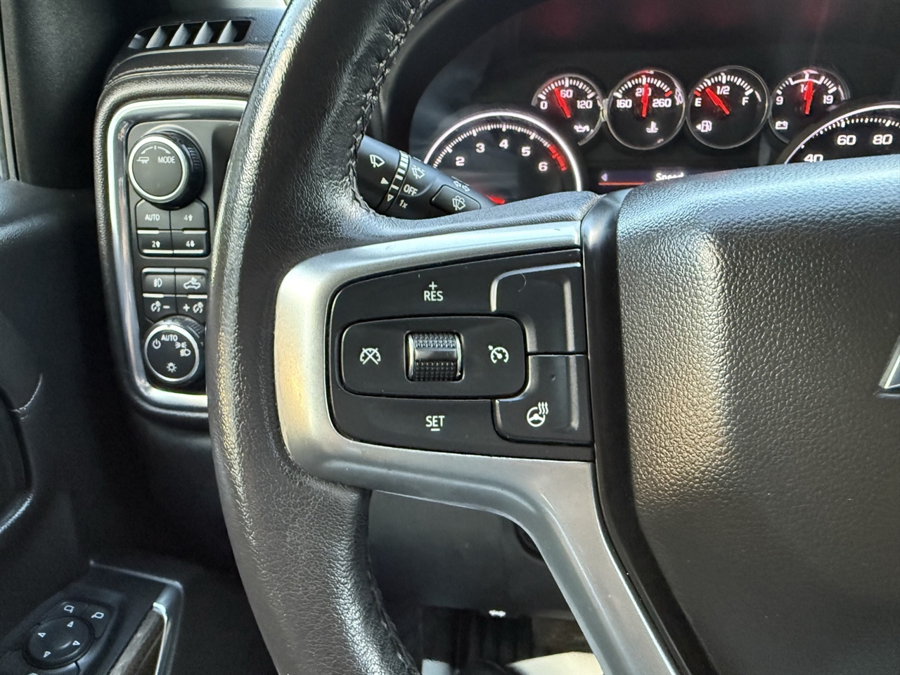 Chevrolet Silverado 1500 RST Crew Cab 4WD 2020