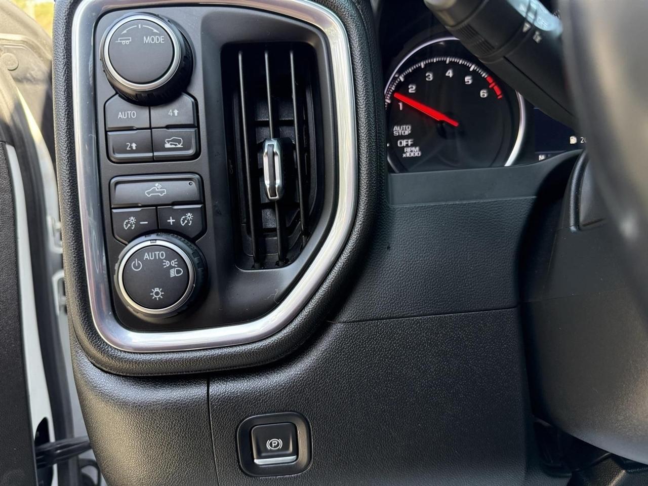 Chevrolet Silverado 1500  2021