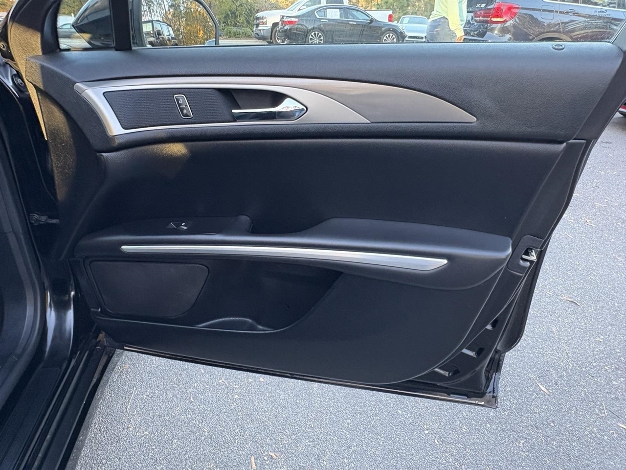 Lincoln MKZ Hybrid Sedan 2016