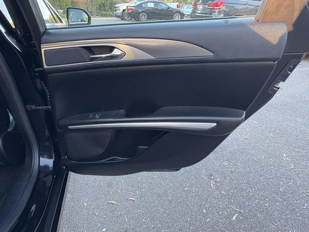 Lincoln MKZ Hybrid Sedan 2016