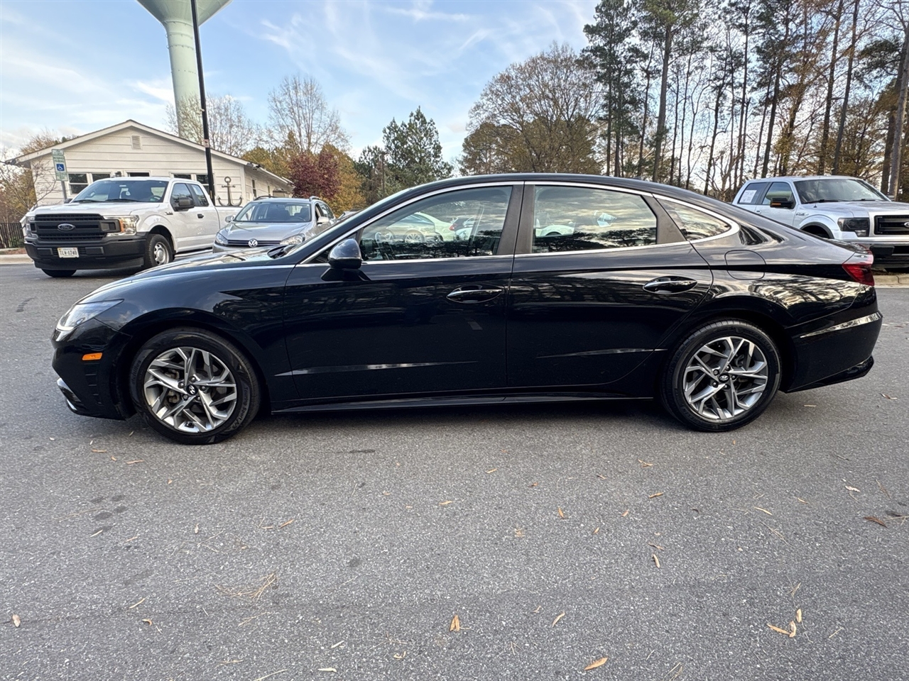 2020 Hyundai Sonata Convenience SEL Premium photo 4