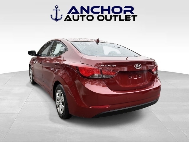 Hyundai Elantra SE 6AT 2016