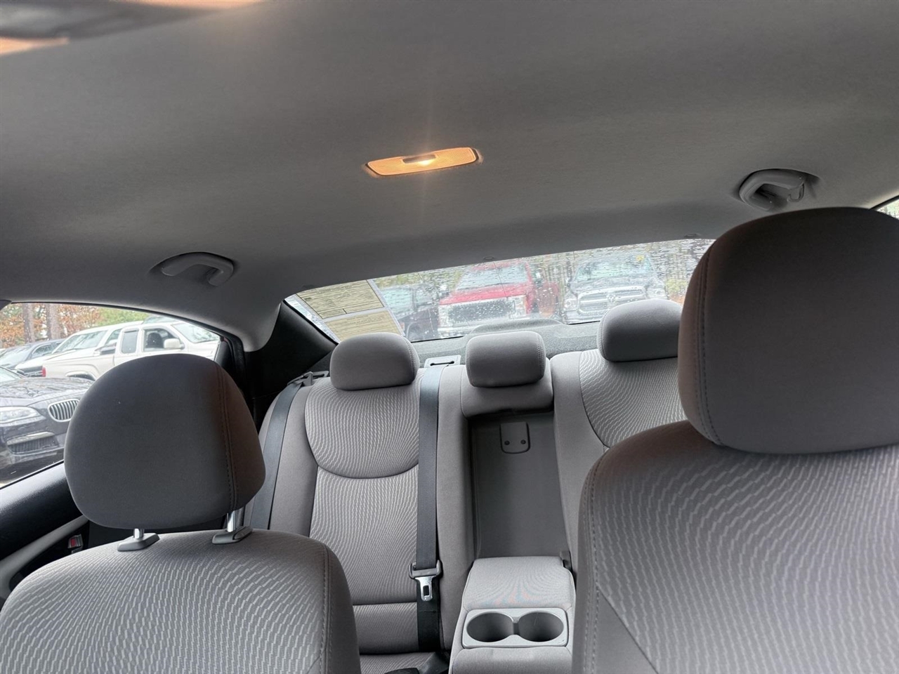 Hyundai Elantra SE 6AT 2016