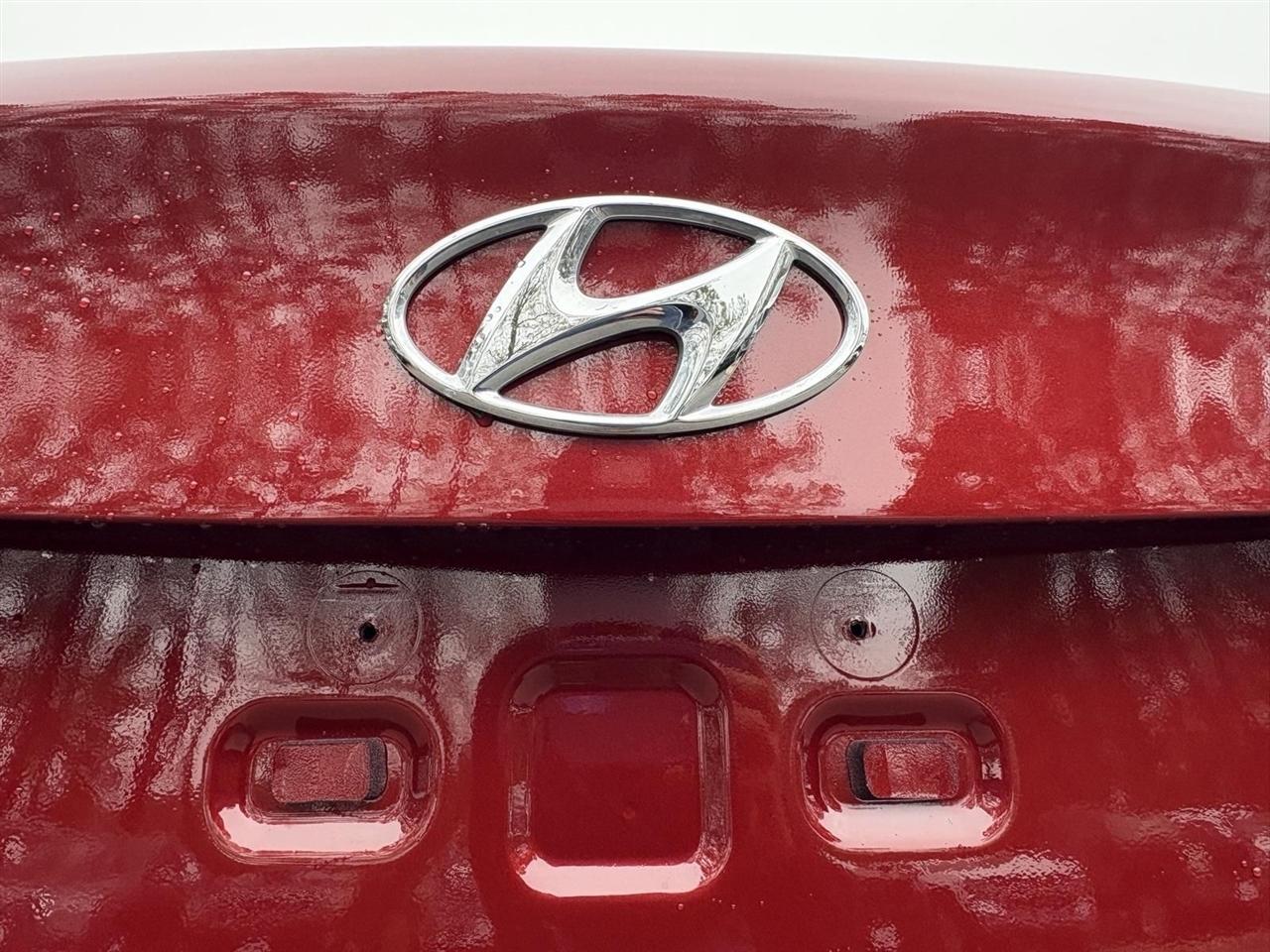 Hyundai Elantra  2016