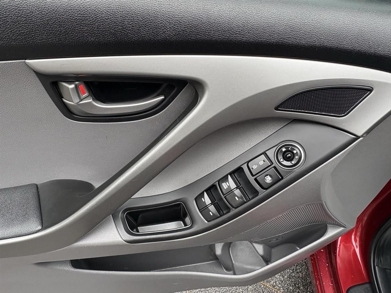 Hyundai Elantra  2016