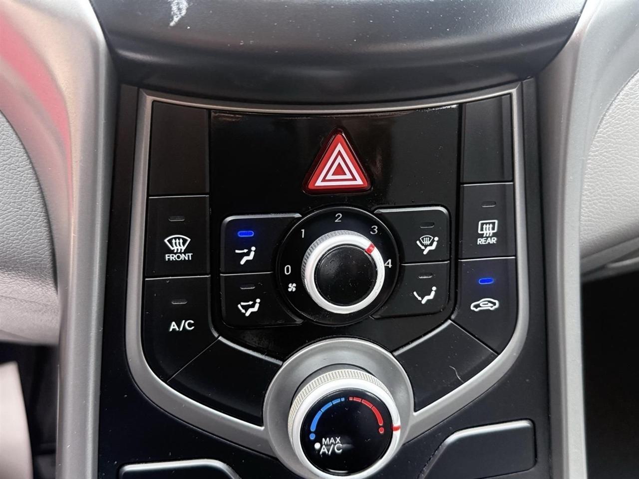 Hyundai Elantra  2016