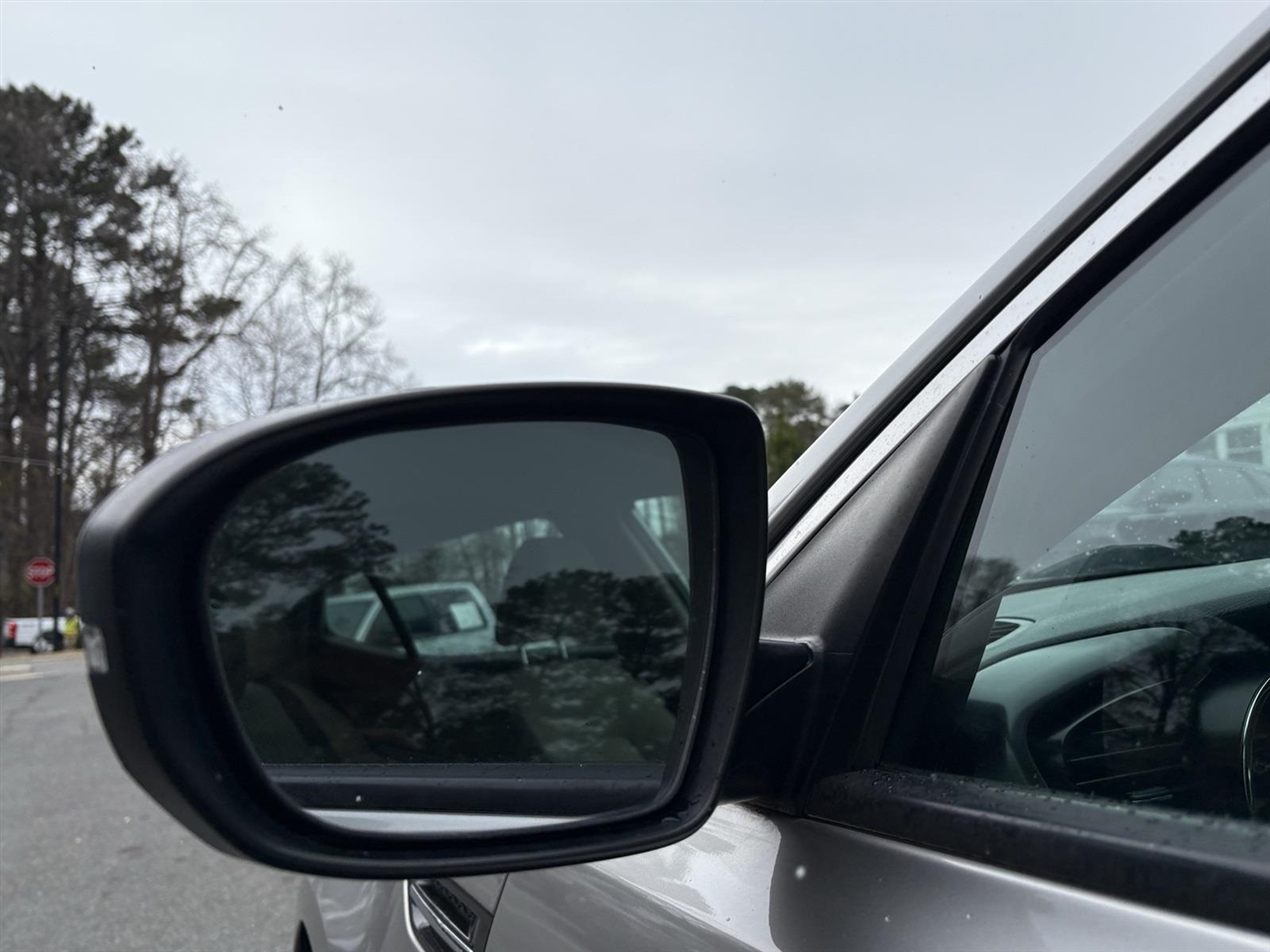 Kia Optima Hybrid Sedan 2011