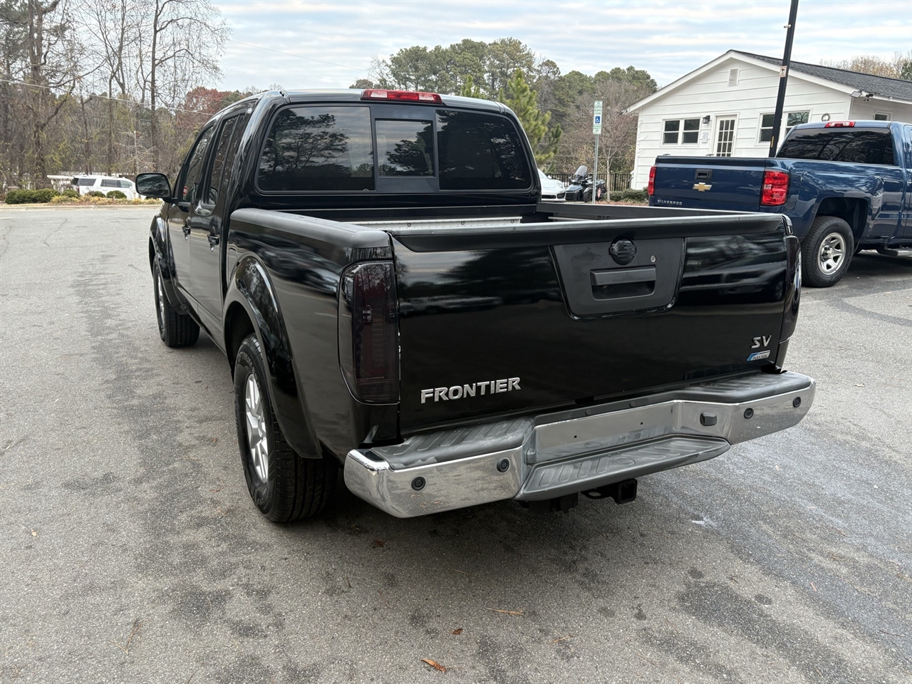Nissan Frontier S Crew Cab 5AT 2WD 2017