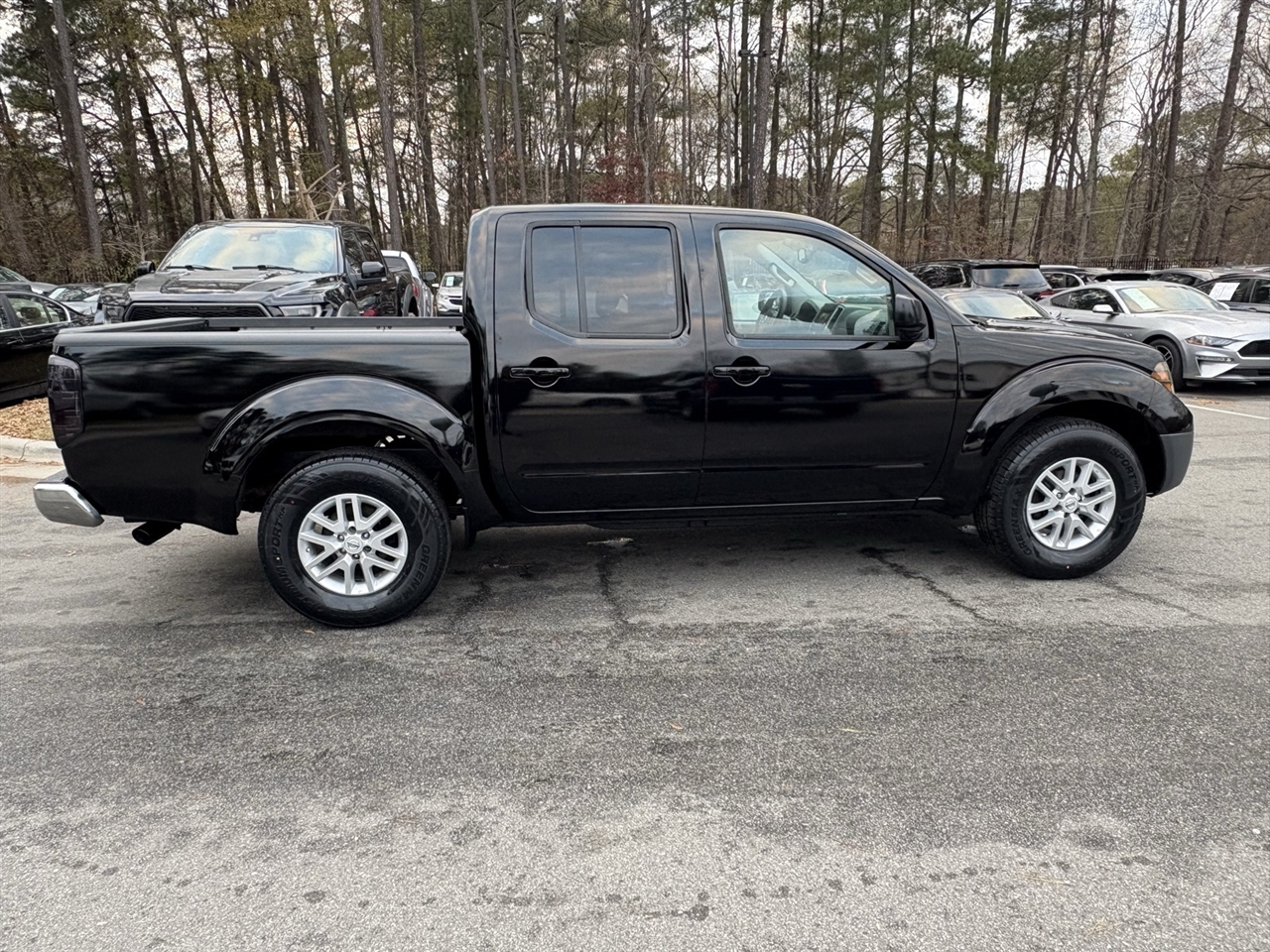 Nissan Frontier S Crew Cab 5AT 2WD 2017