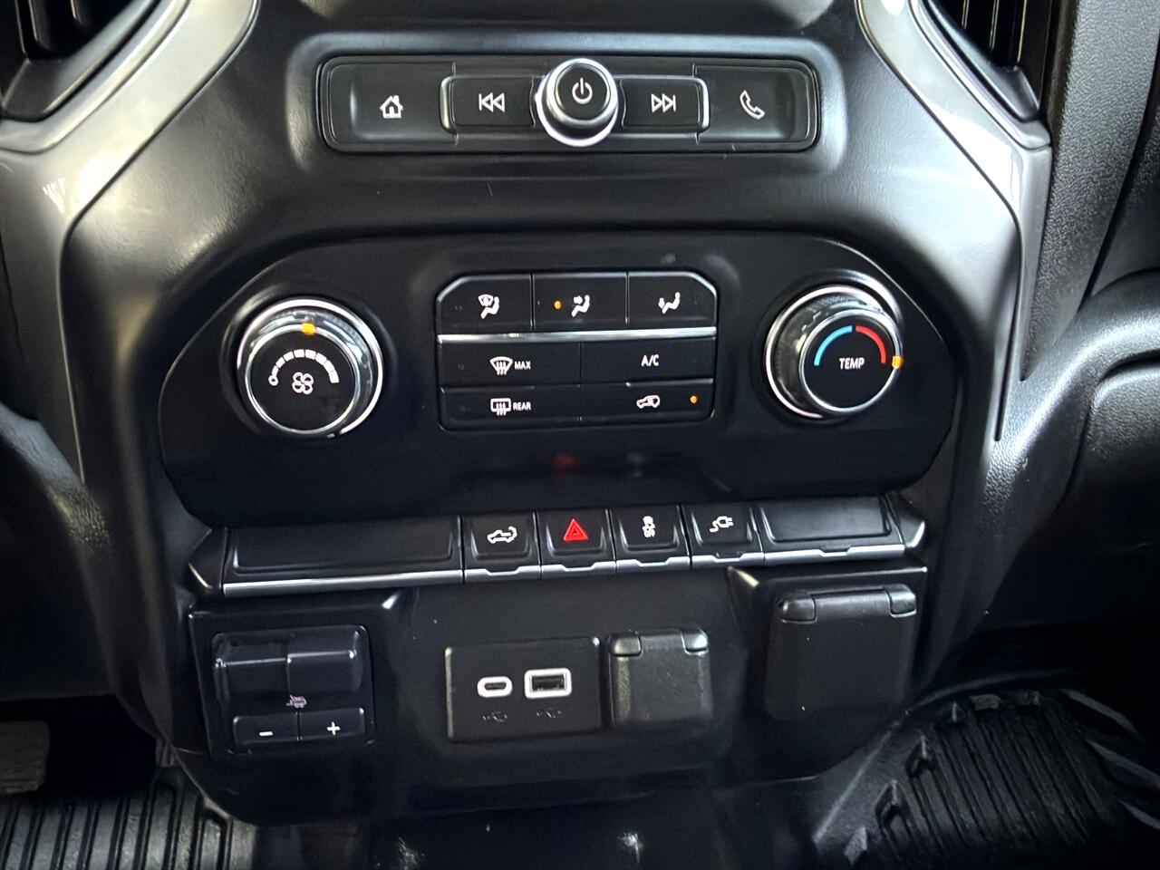 Chevrolet Silverado 1500  2021