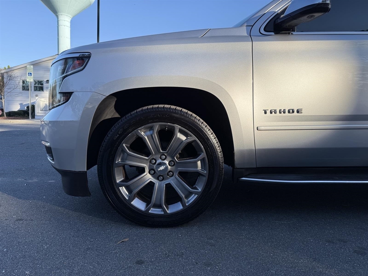 Chevrolet Tahoe  2015