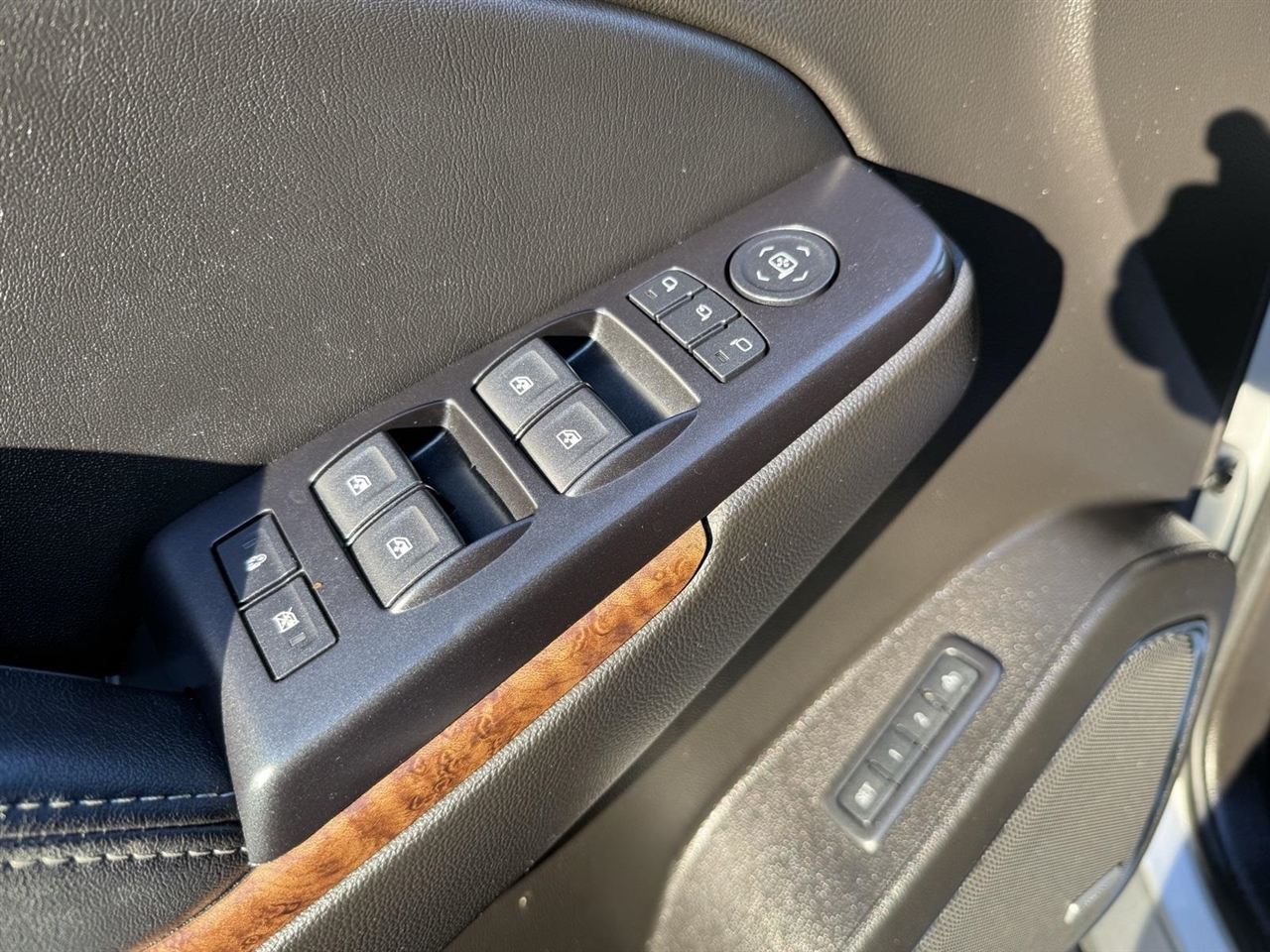 Chevrolet Tahoe  2015