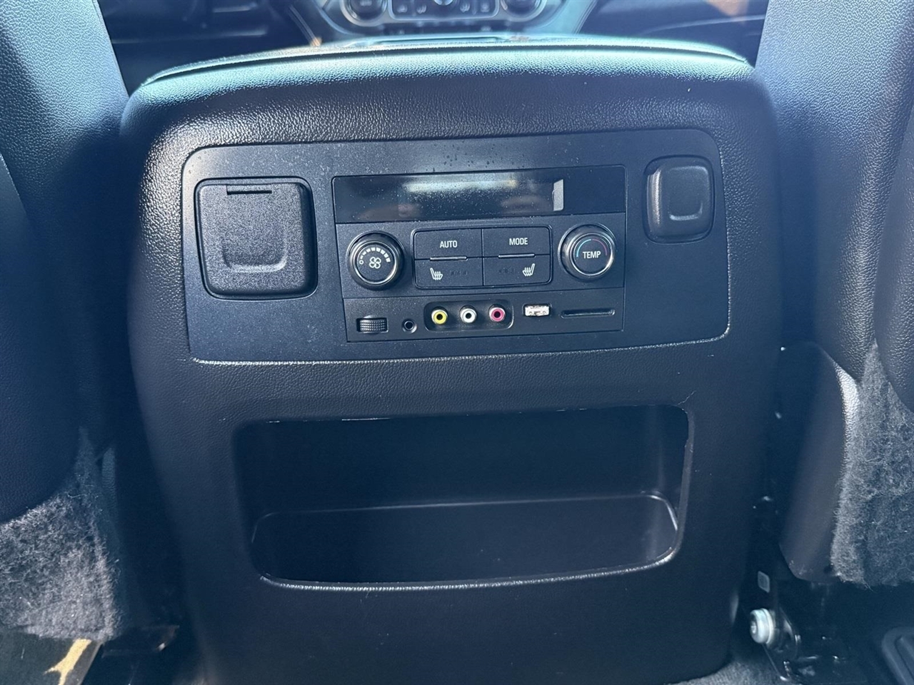 Chevrolet Tahoe  2015