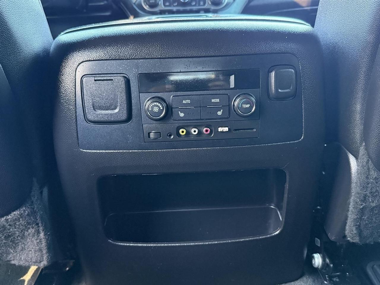 Chevrolet Tahoe  2015