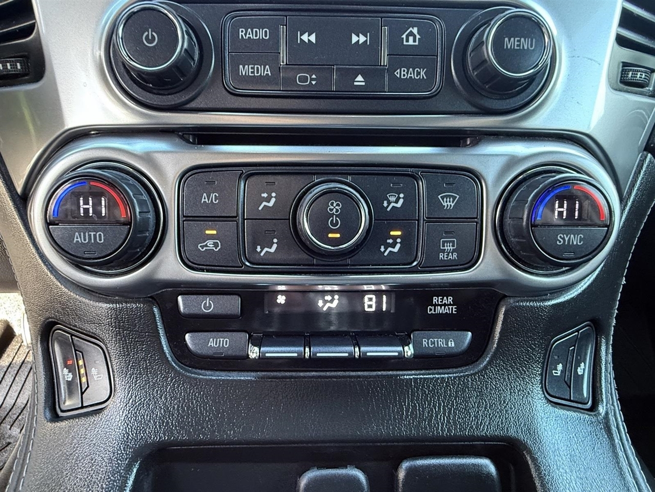 Chevrolet Tahoe  2017