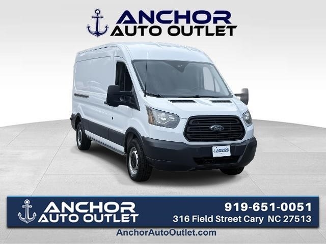 2015 Ford Transit Base's photo