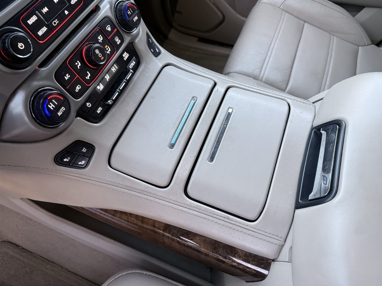 GMC Yukon Denali  2015