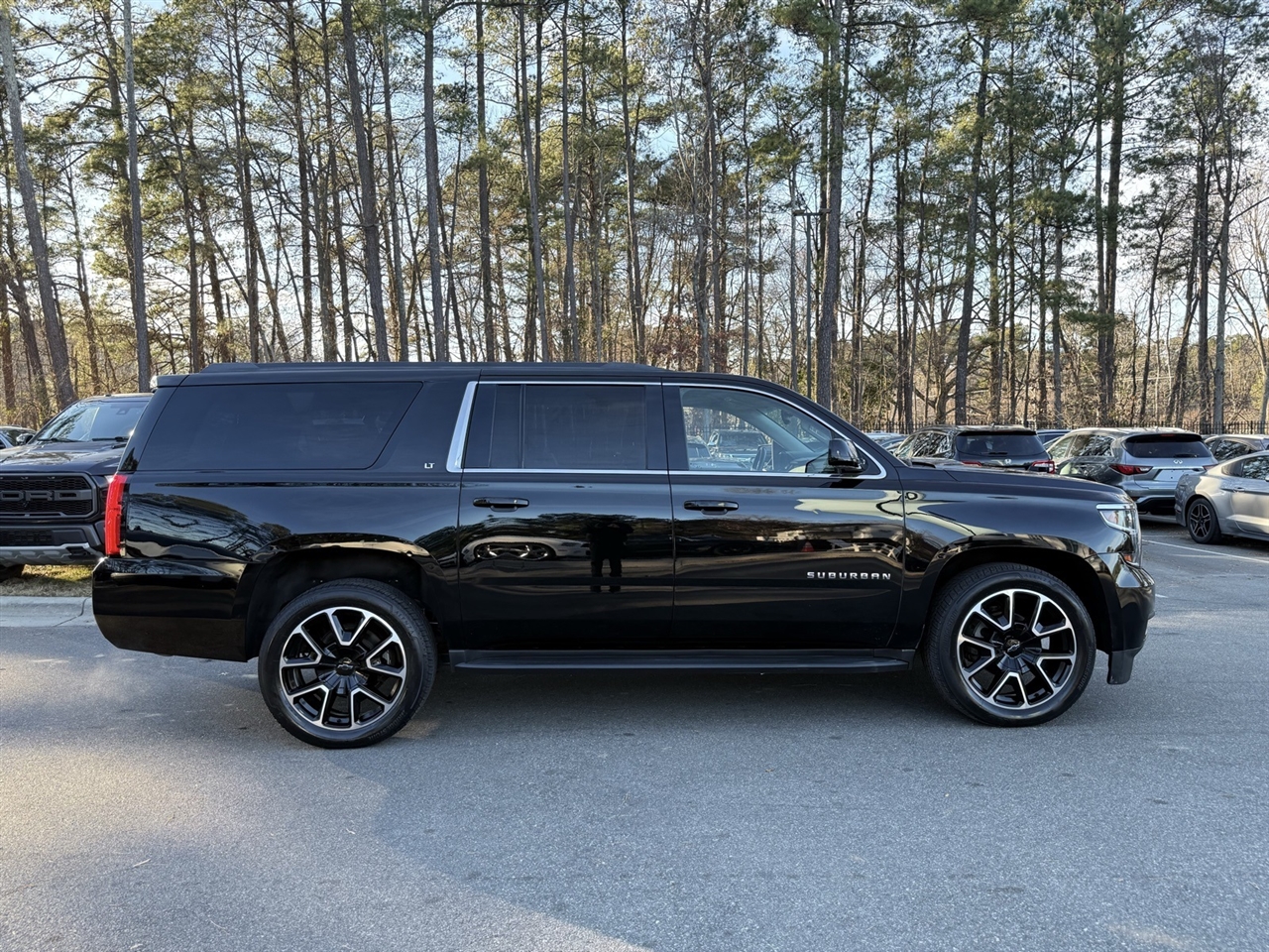 Chevrolet Suburban  2018