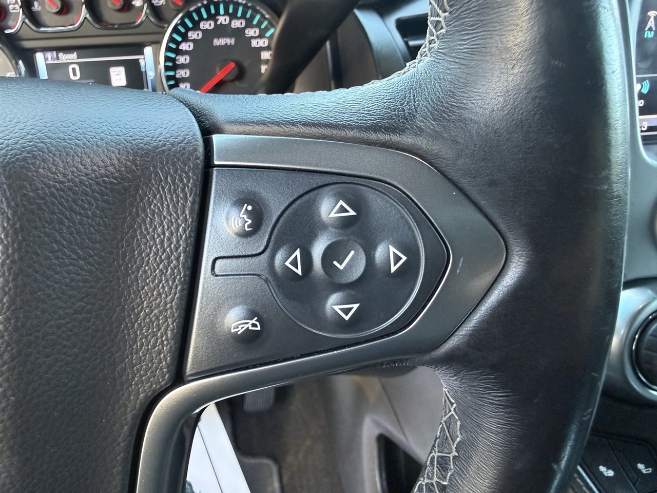 Chevrolet Suburban  2018