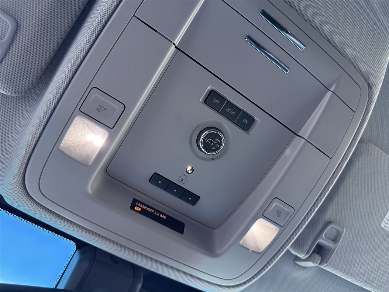 Chevrolet Suburban  2018