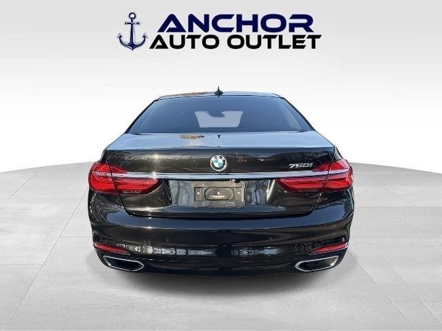 BMW 7-Series  2018