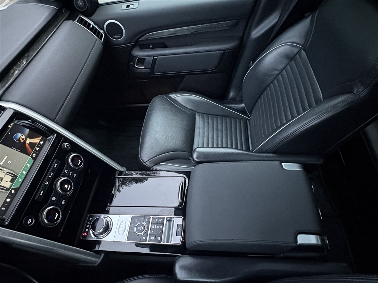 Land Rover Discovery  2018