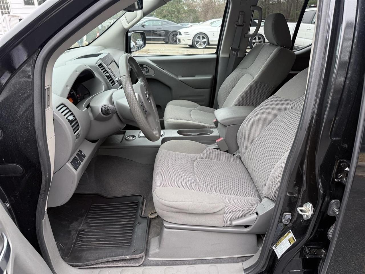 Nissan Frontier  2020