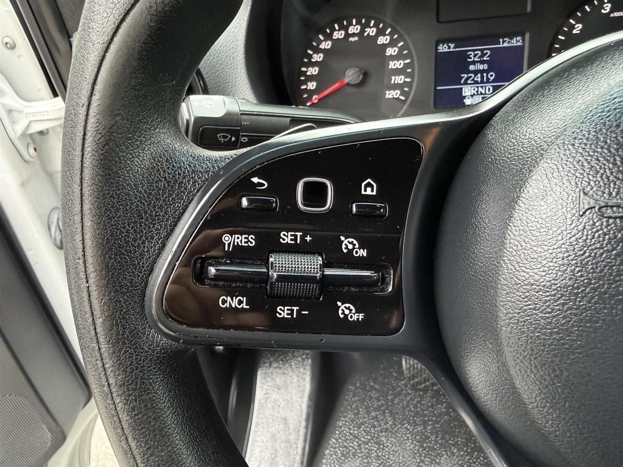 Mercedes-Benz Sprinter  2021