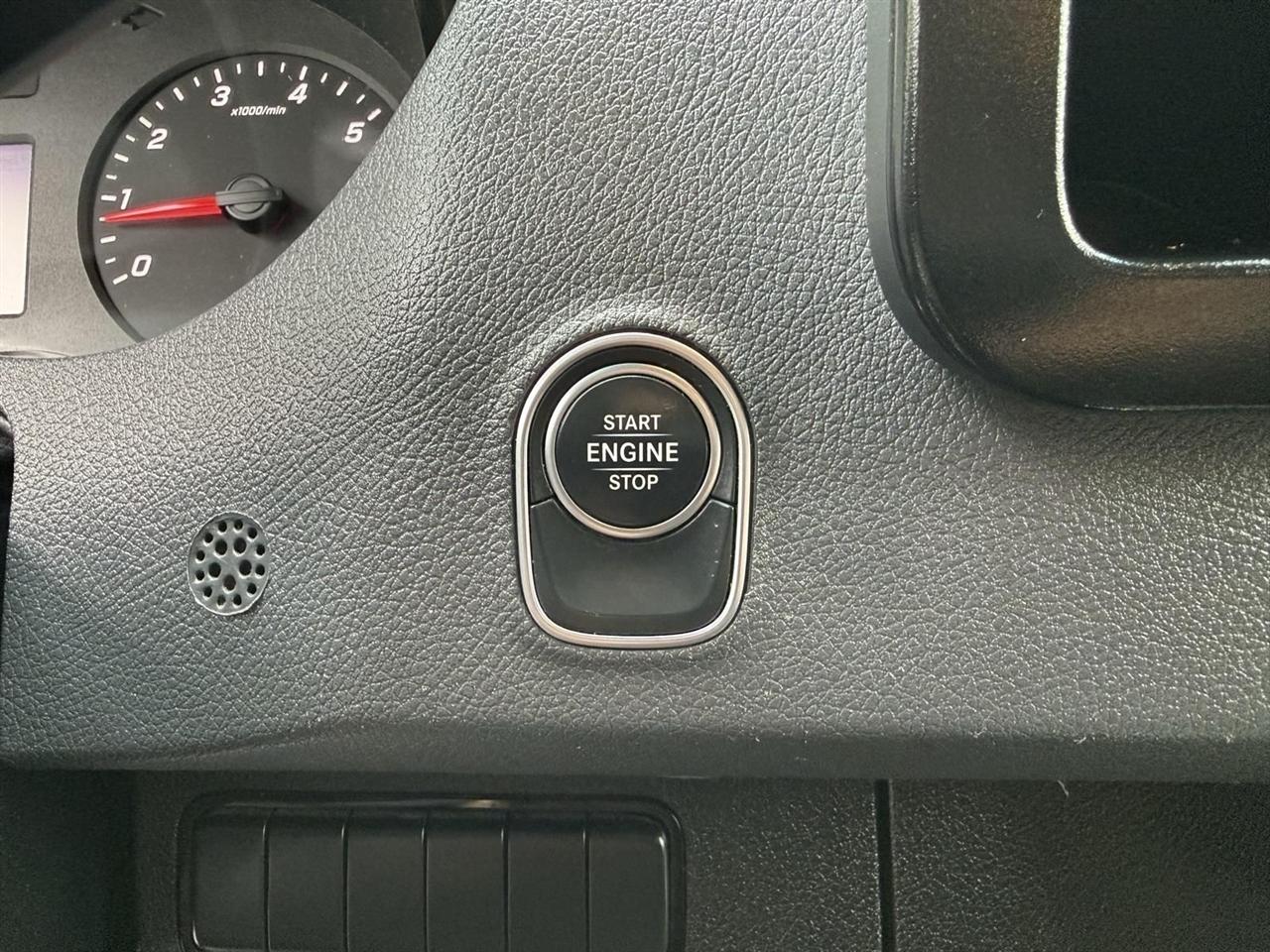 Mercedes-Benz Sprinter  2021