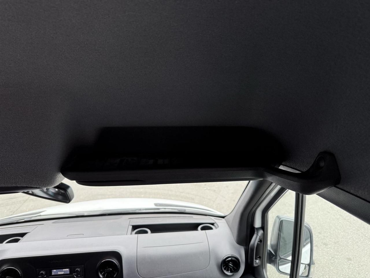 Mercedes-Benz Sprinter  2021