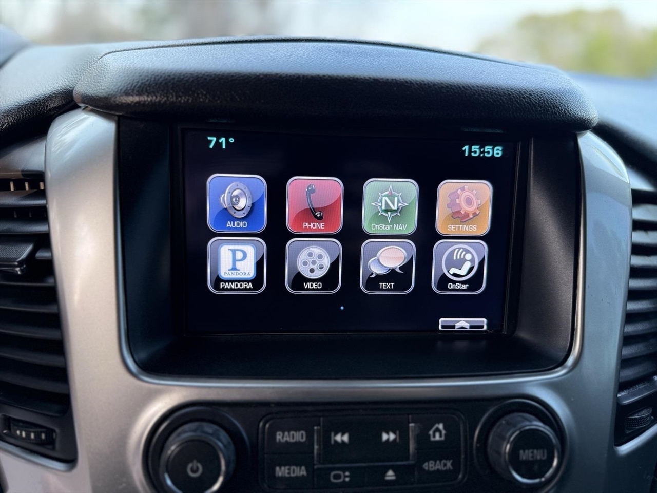 Chevrolet Tahoe  2015