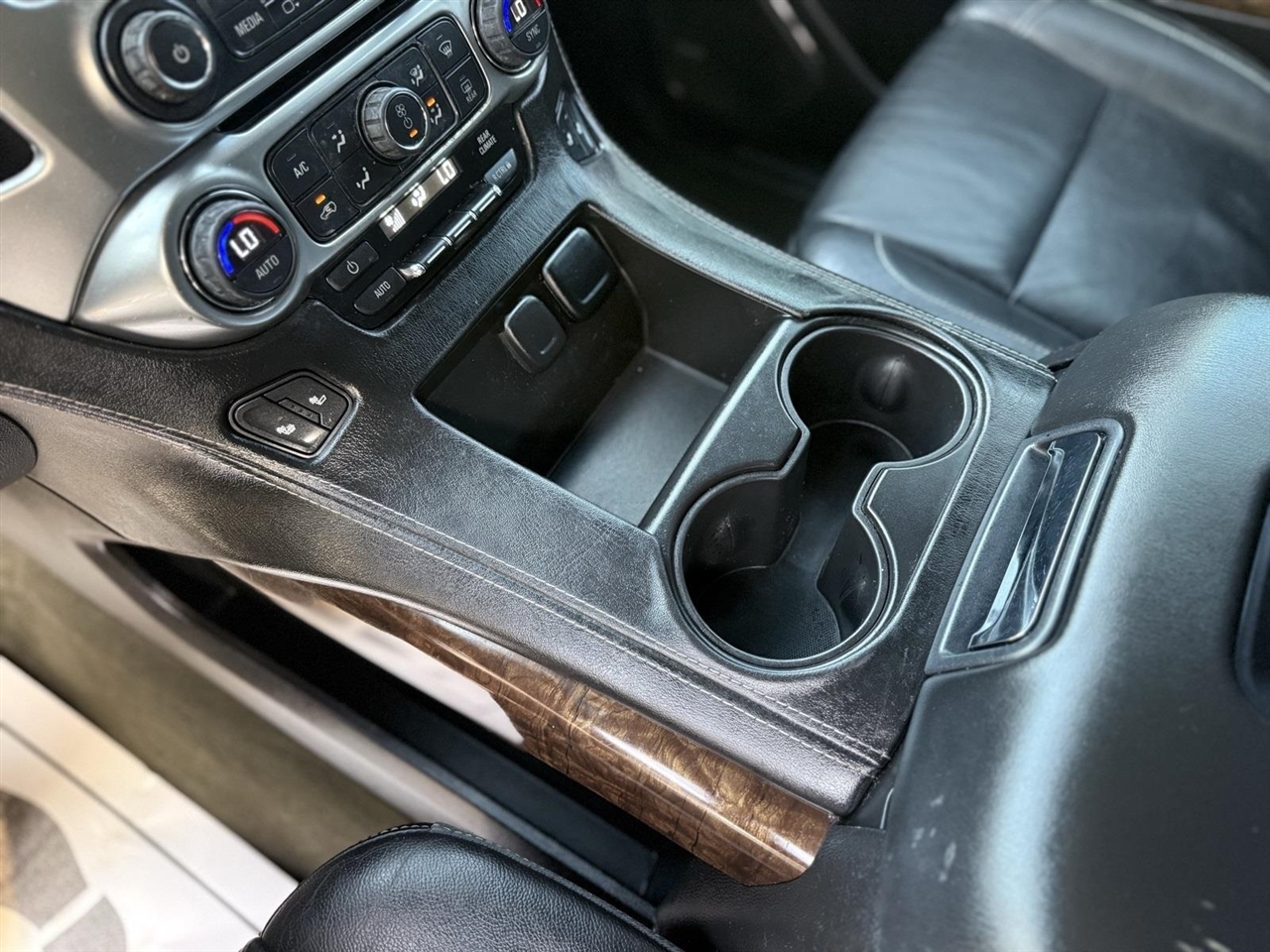 Chevrolet Tahoe  2015