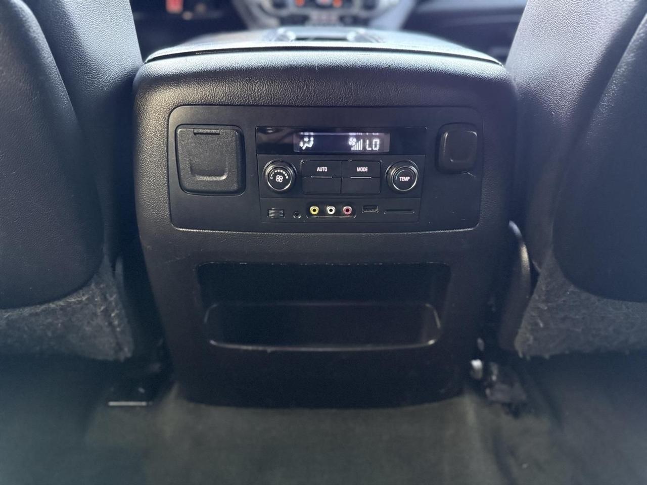 Chevrolet Tahoe  2015