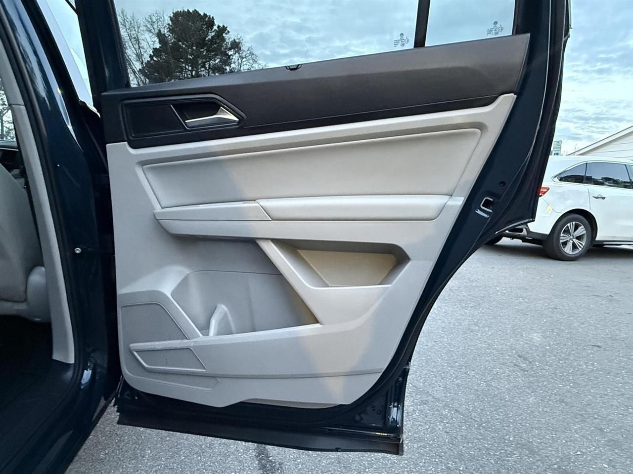 Volkswagen Atlas  2021