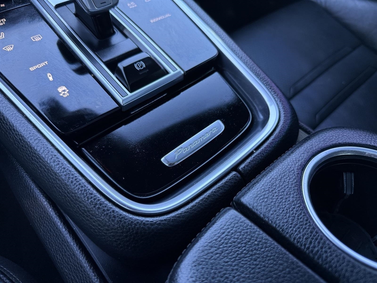 Porsche Panamera  2021