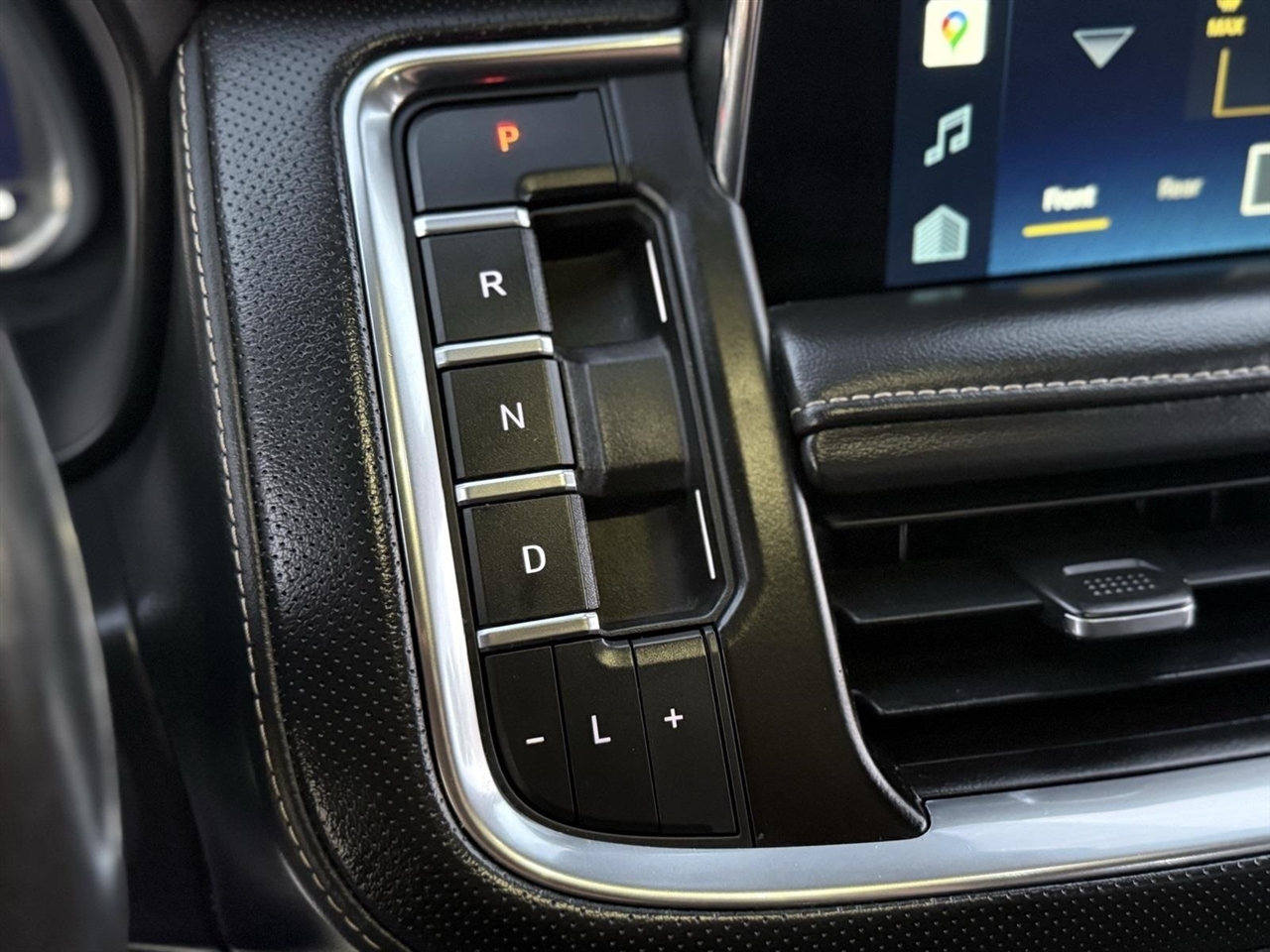 Chevrolet Suburban  2022