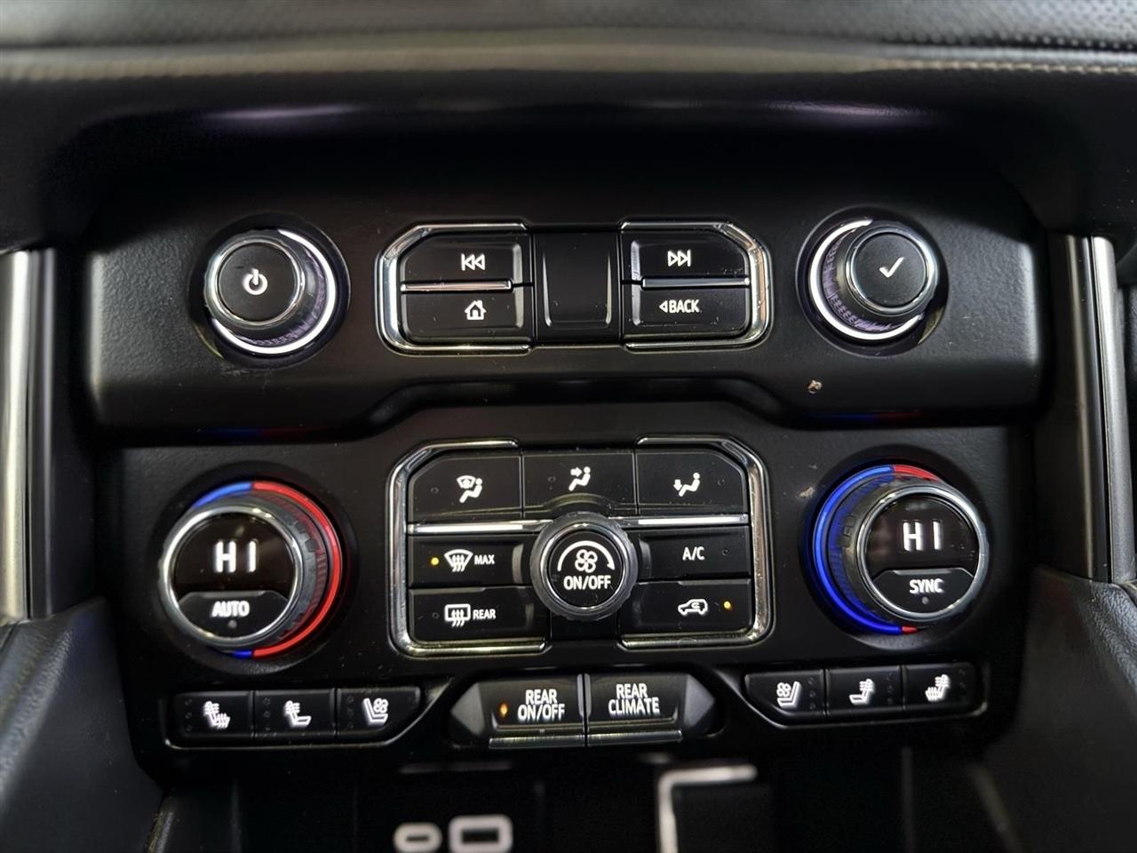 Chevrolet Suburban  2022