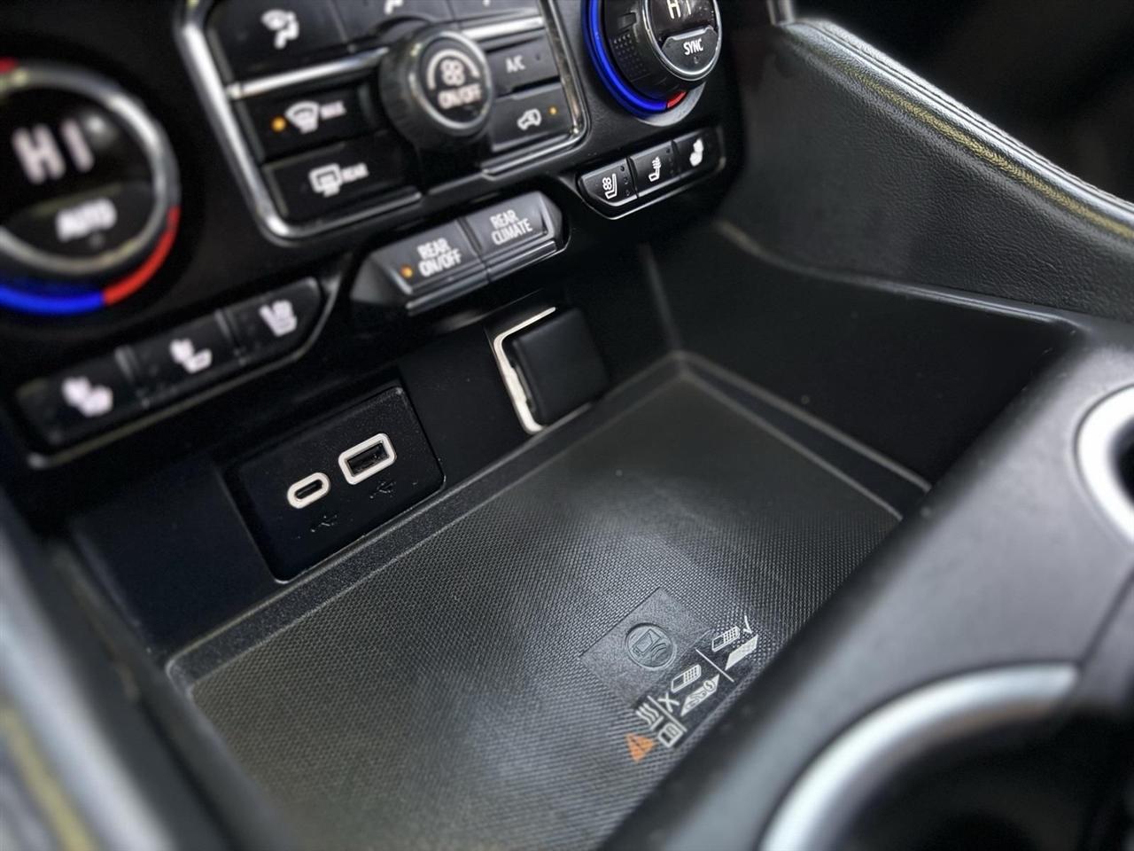 Chevrolet Suburban  2022