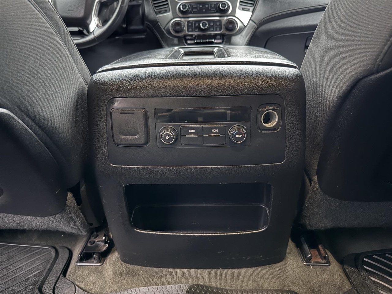 Chevrolet Tahoe  2015