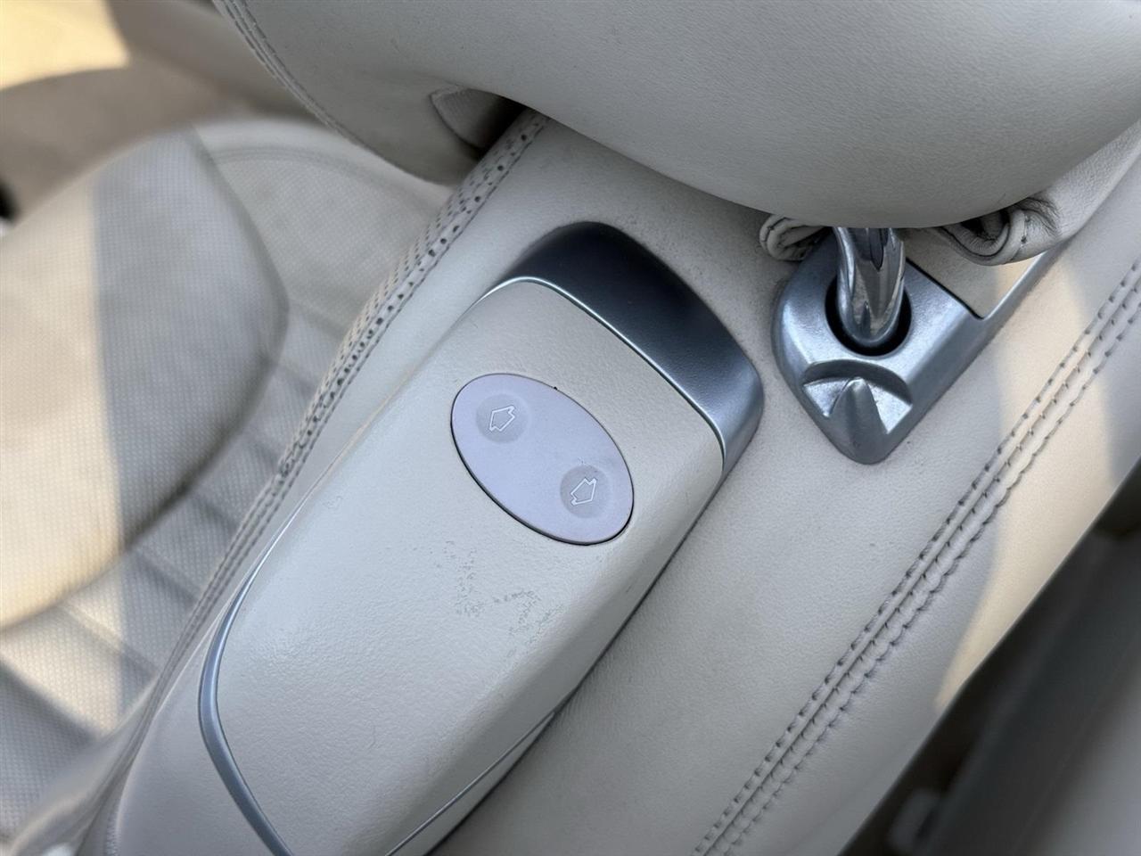 Mercedes-Benz SL-Class  2011