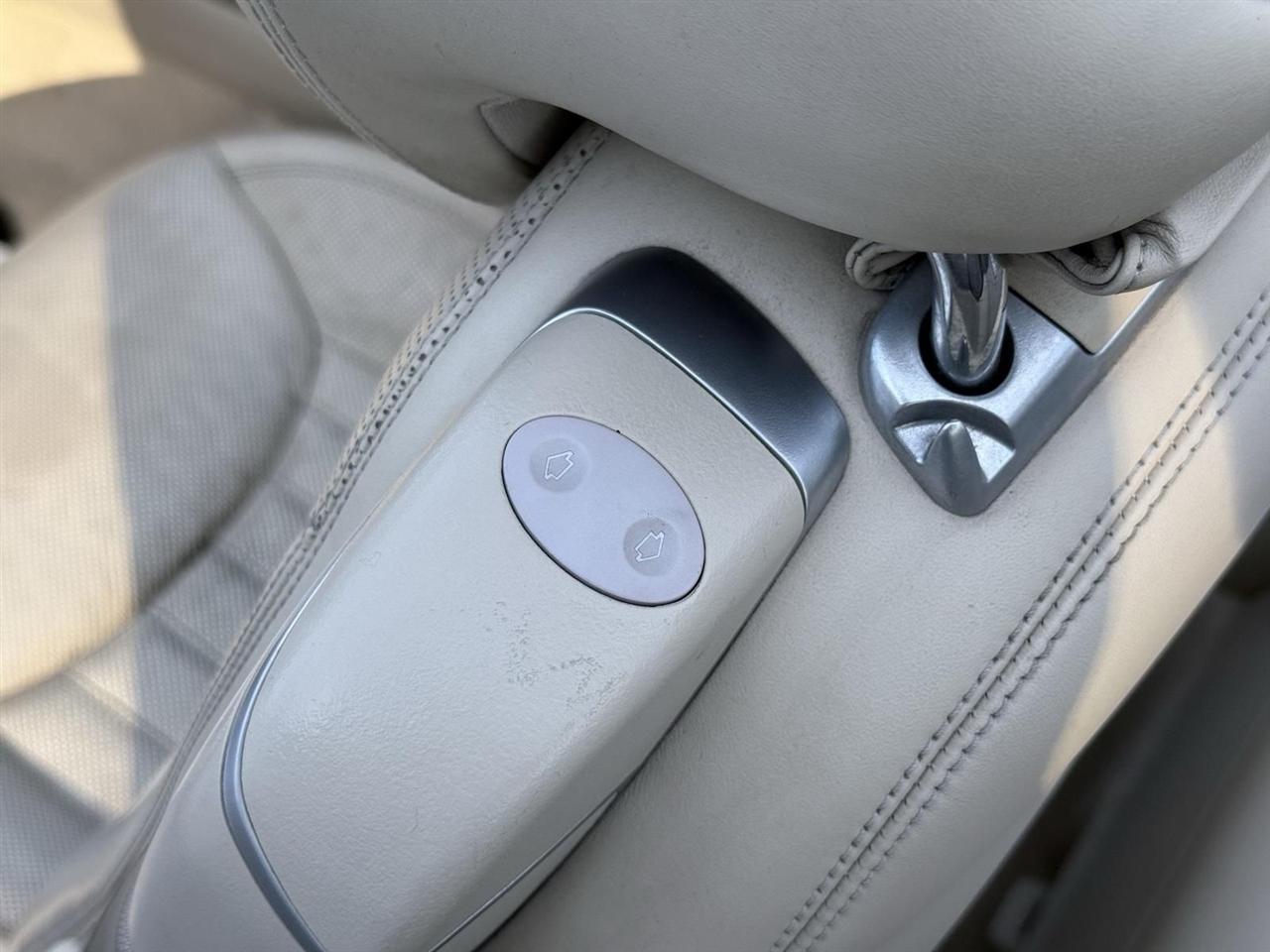 Mercedes-Benz SL-Class  2011